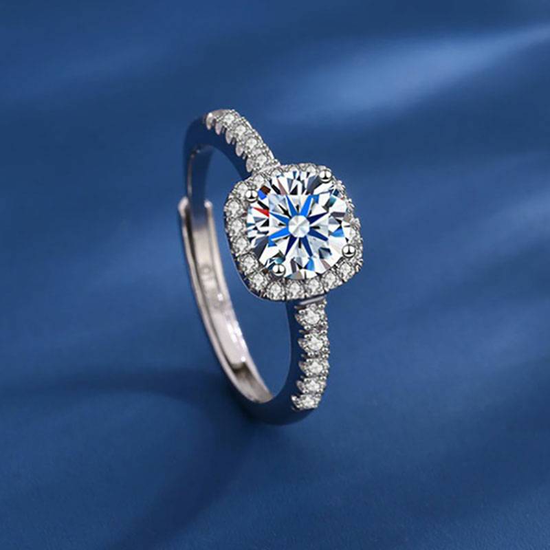 Cindy Moissanite Ring